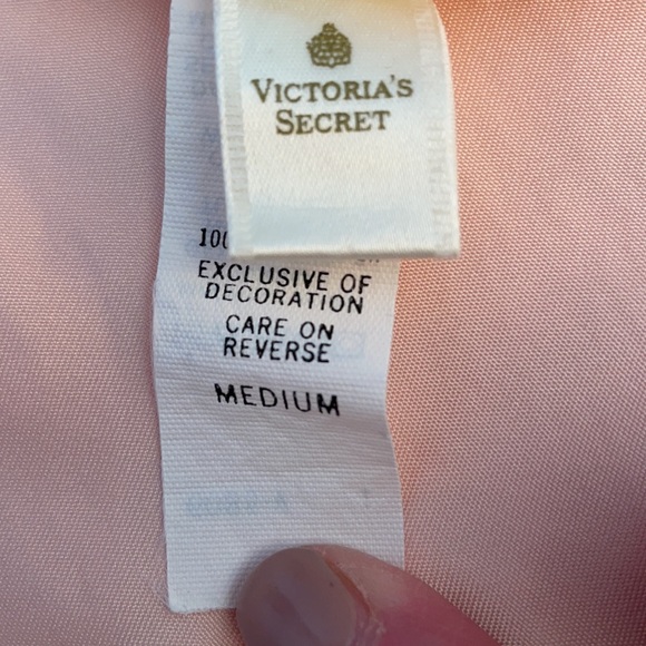 Victoria’s Secret Peach Chemise 90’s vintage. 🌸 - Picture 6 of 9